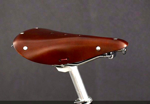 Leather road bike sale saddle