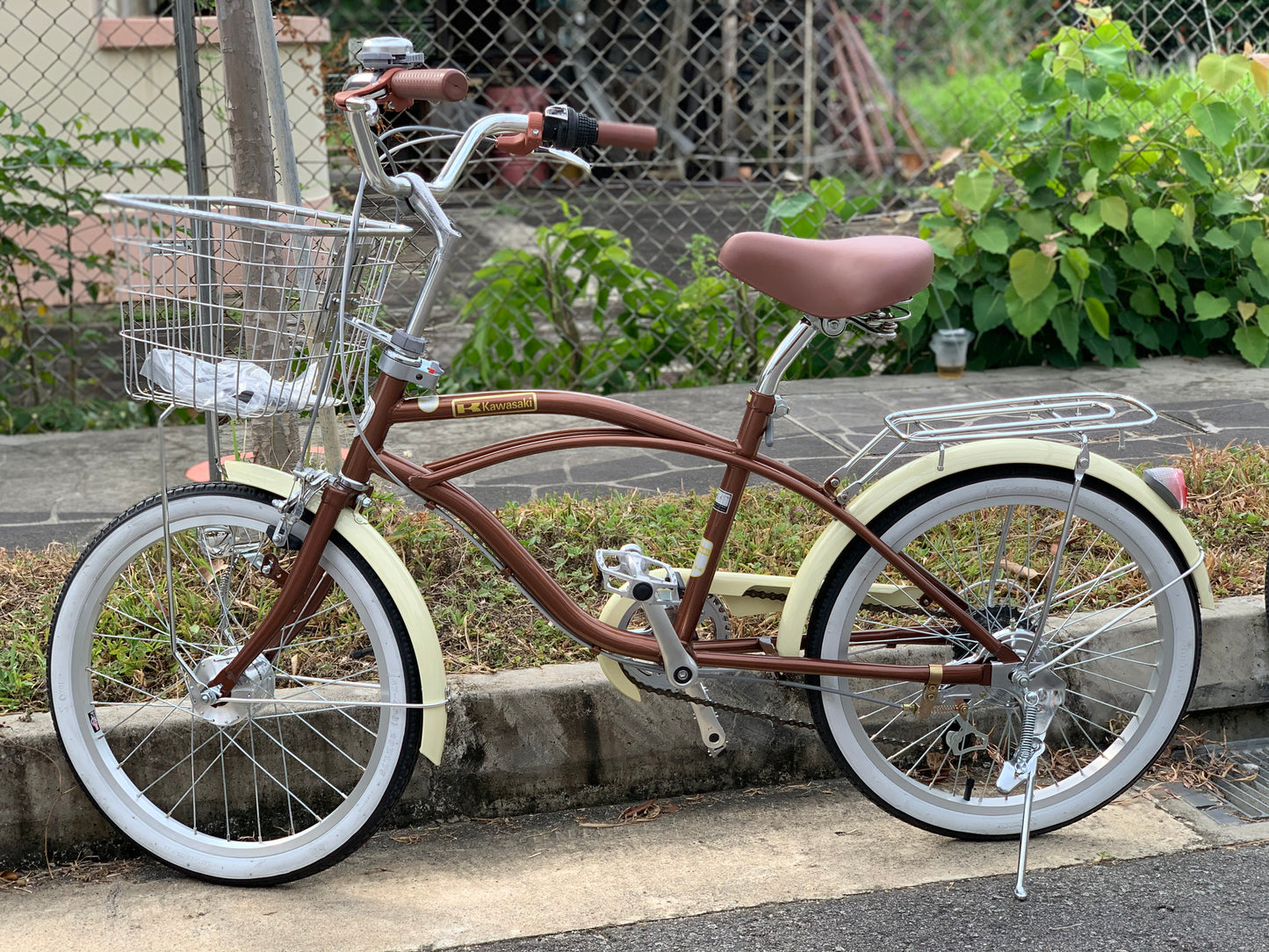 KAWASAKI 20 INCH 6 SPEED BEACH CRUISER + FREE BIKE LOCK