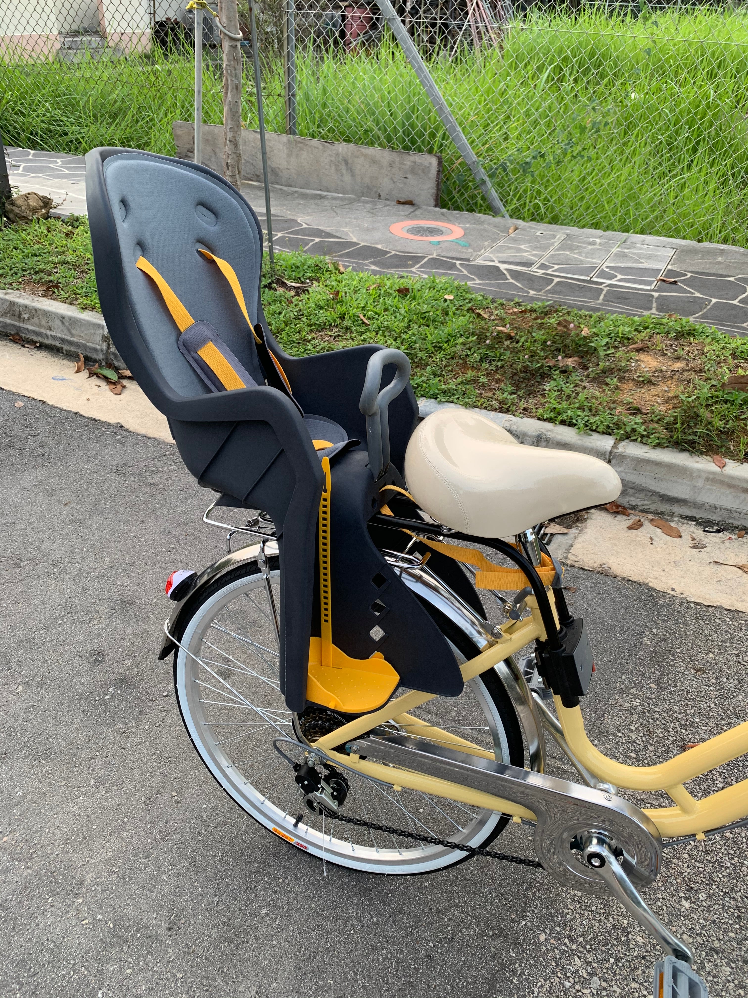 Bicycle Child Rear Seat Gray with Gray Cushion BQ 9 2 FootLoops